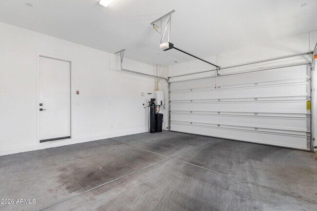 Building Photo - 32924 N 73rd Way