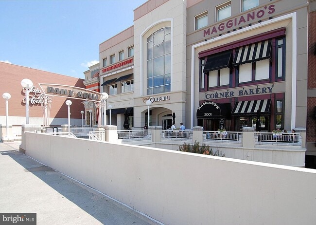 Building Photo - 6621 Edsall Rd