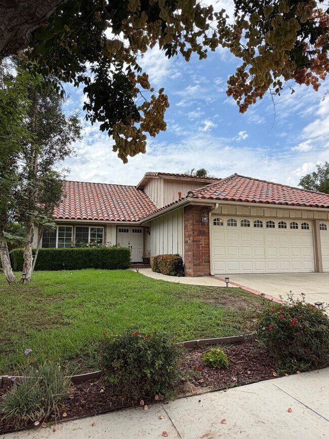 Building Photo - 2863 Sapphire Ave