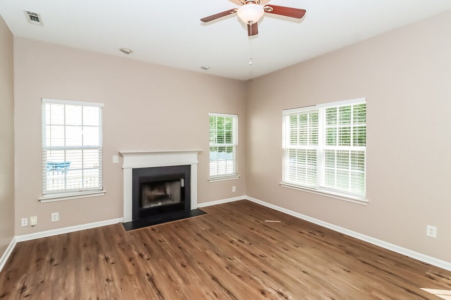 Building Photo - 1316 Kersey Glen Ln