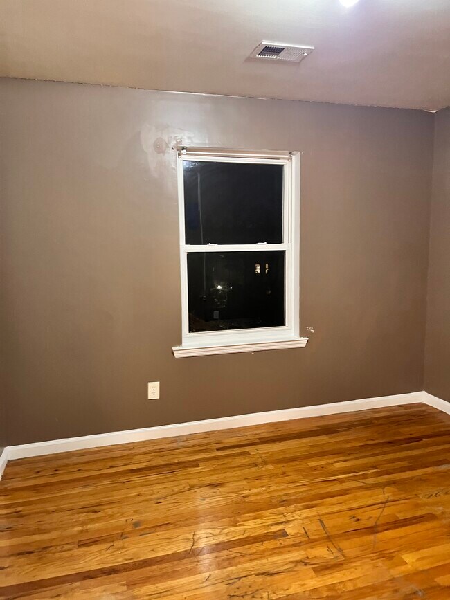 Building Photo - 318 Magnolia Ave