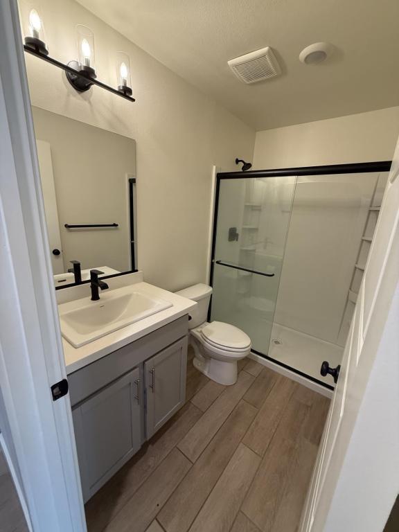 Building Photo - 2124 Ukiah Ct