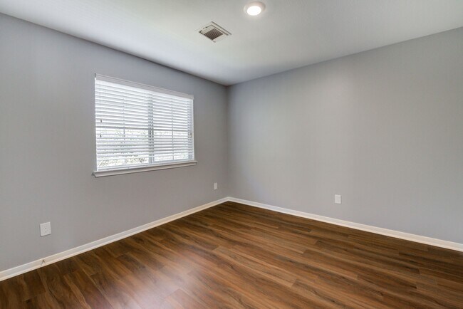 Building Photo - 20910 Hall Colony Ct