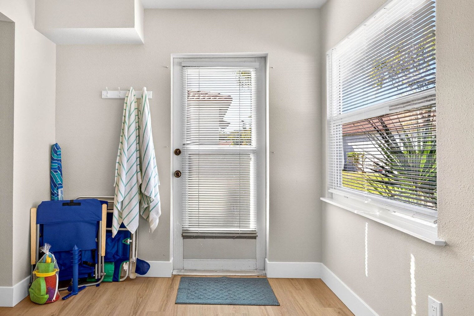 Building Photo - 153 Vista Hermosa Cir