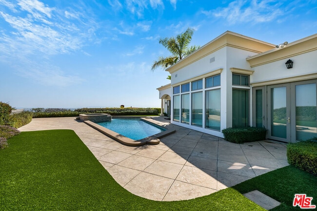 Building Photo - 9329 Nightingale Dr