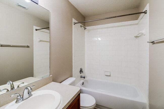 Building Photo - 18311 Valiant Brook Ct