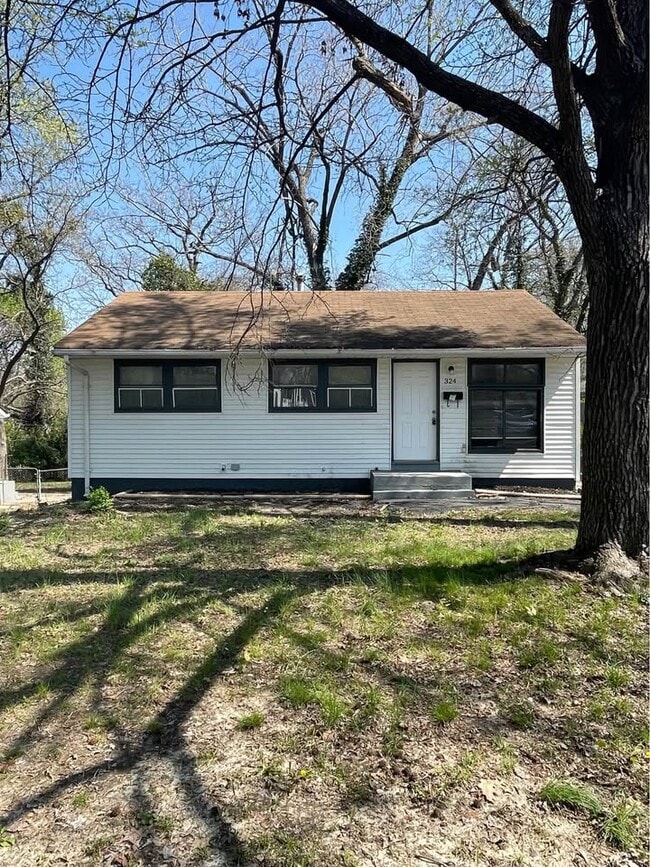 Primary Photo - 324 Cameron Rd