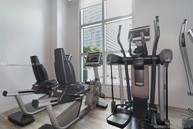 Building Photo - 1100 S Miami Ave