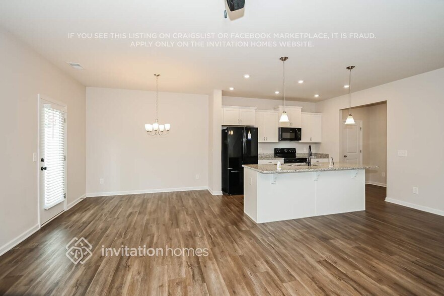 Building Photo - 128 Inman Dr