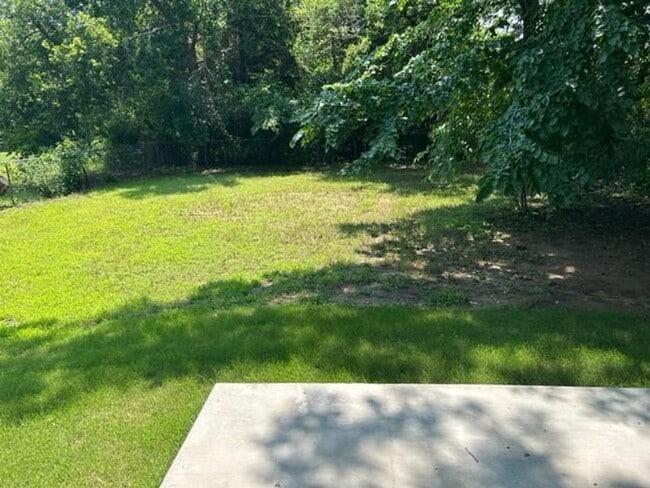 Building Photo - Cozy 3 Bedroom 2 Bath Home in Bowie X