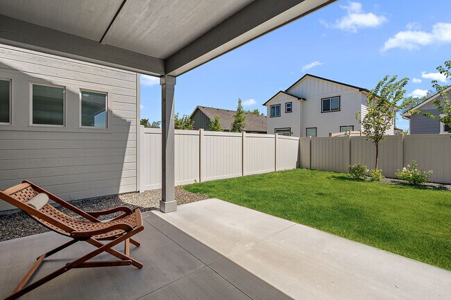 Building Photo - 3384 NW 14th Ave