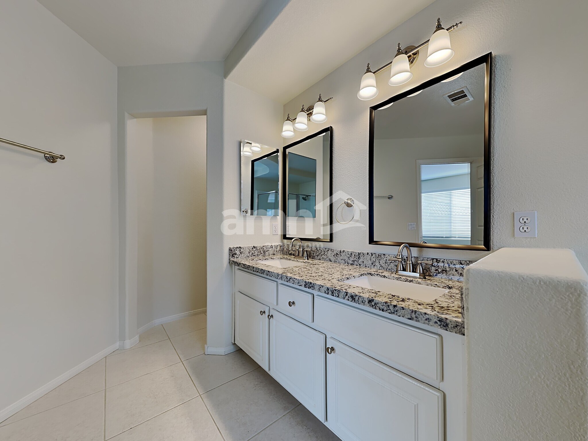 Building Photo - 9761 Trailing Daisy St