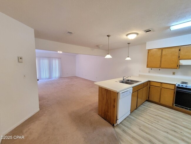 Building Photo - 2026 Baker Ct