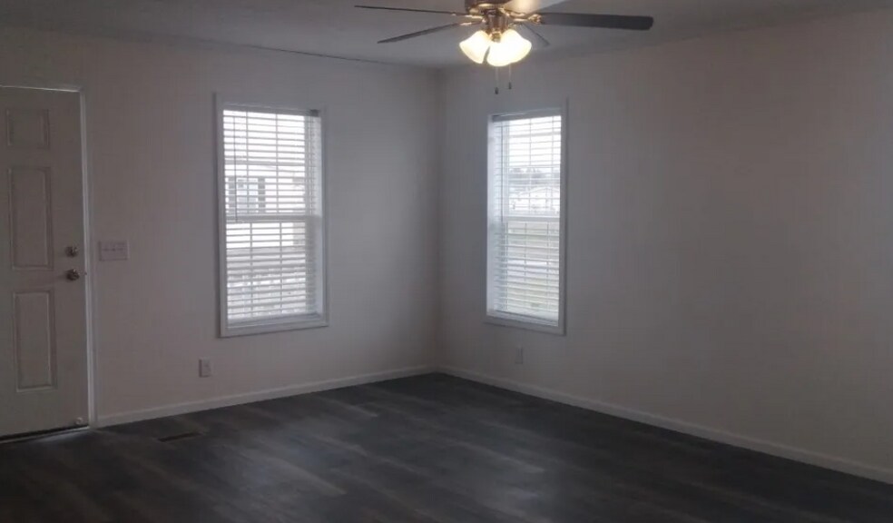 Building Photo - 57185 Carriage Ln
