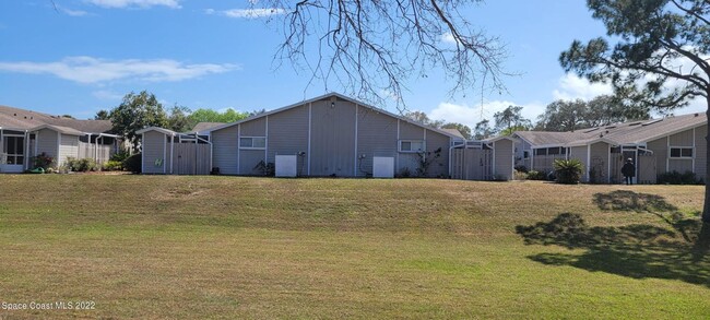 Building Photo - Patio Villa in North Cocoa. WIFI and Basic...