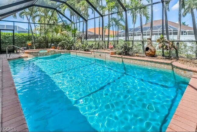 Building Photo - 4102 Oasis Blvd