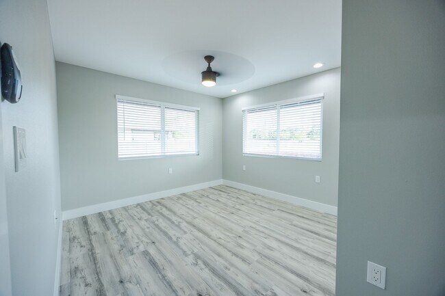 Building Photo - 3 Bedroom Unit in Keaau