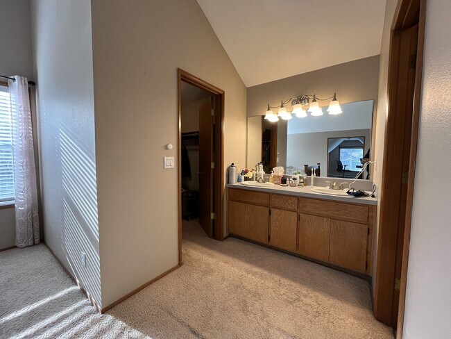 Building Photo - Light-Filled Three Bedroom Home with Private Bonus Space and Outdoor Living