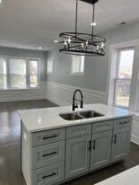 Building Photo - 5033 W Wabansia Ave