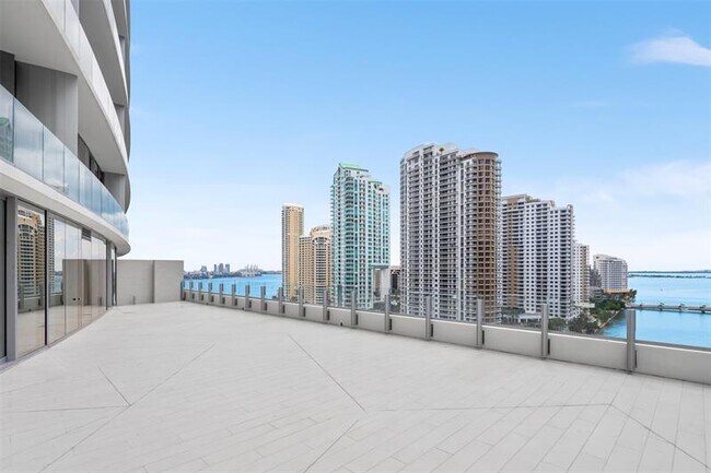 Building Photo - 300 Biscayne Blvd Way