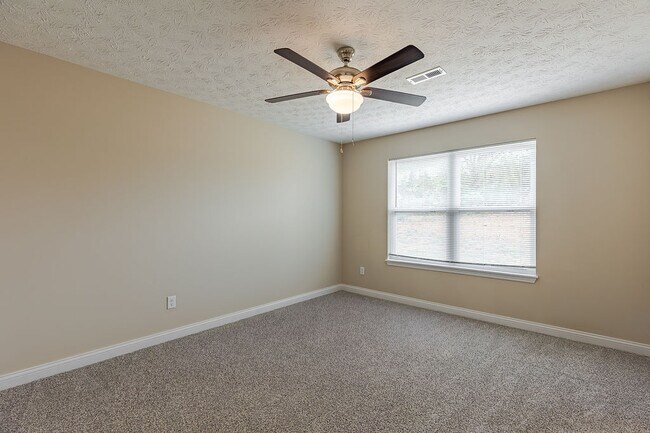 Building Photo - 307 Breckinridge Cir