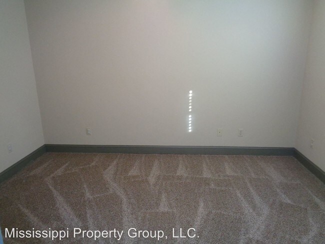 Building Photo - 3 br, 3 bath House - 111 Mondrian Place