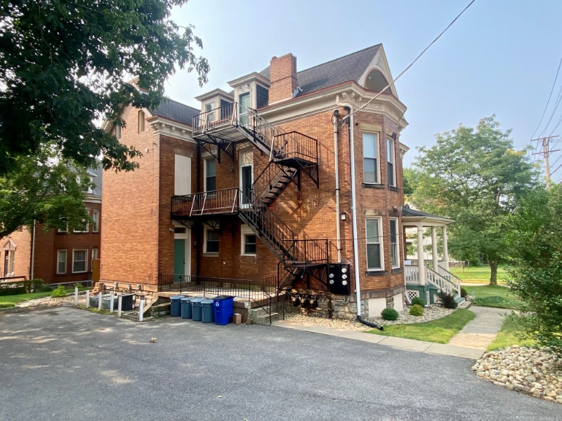 Building Photo - 480 Orchard Ave