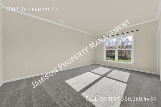 Building Photo - 5002 Belleroyal Ct