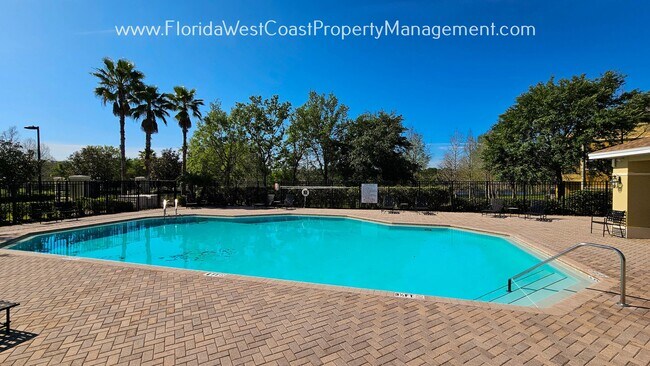 Building Photo - OUTSTANDING 2 Bedroom / 2.5 Bath / 2 Car Tandem Garage ! WILLOWBROOK- LAKEWOOD RANCH!
