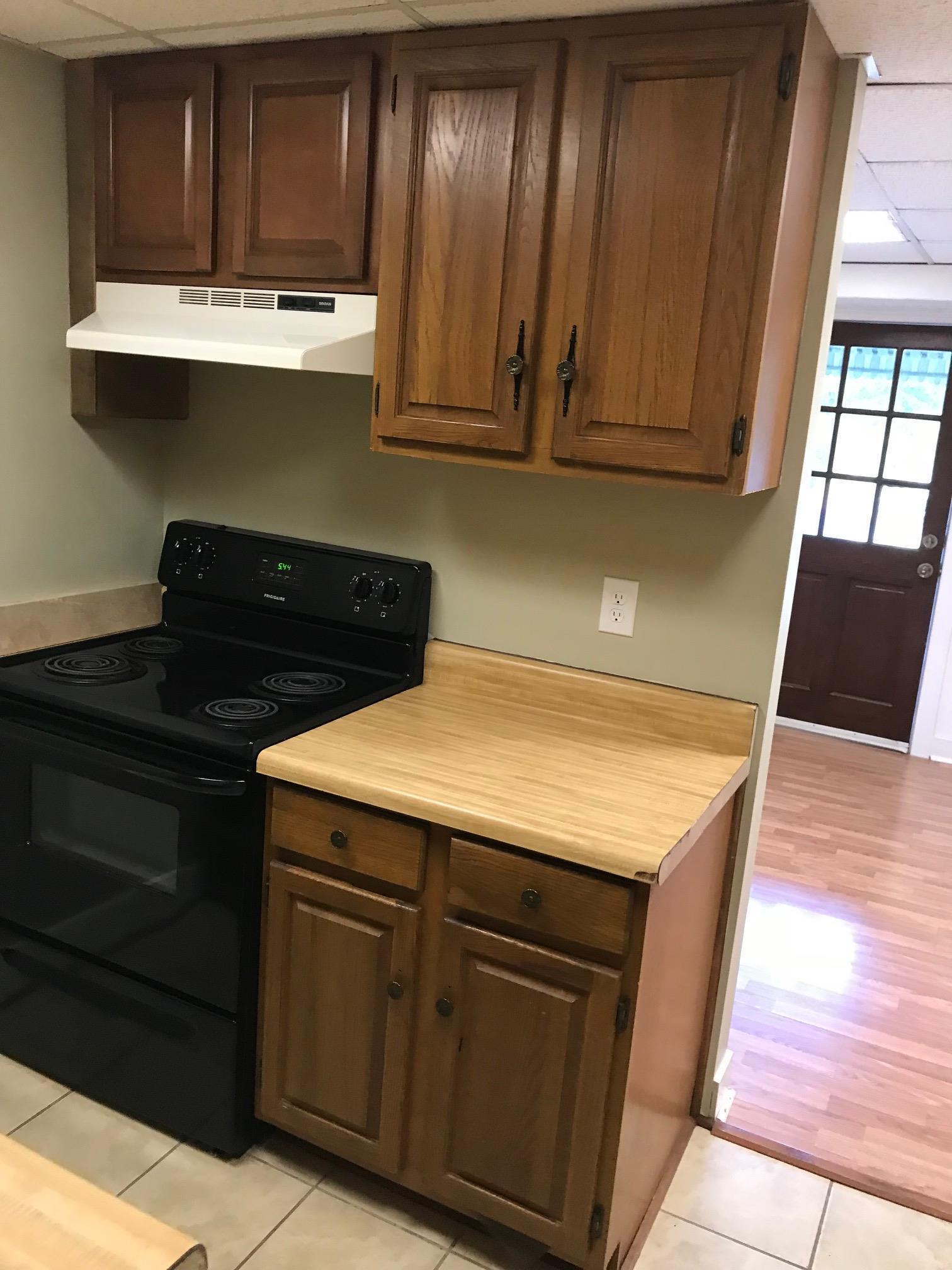 Kitchen - 1725 King Woods Dr, APT A