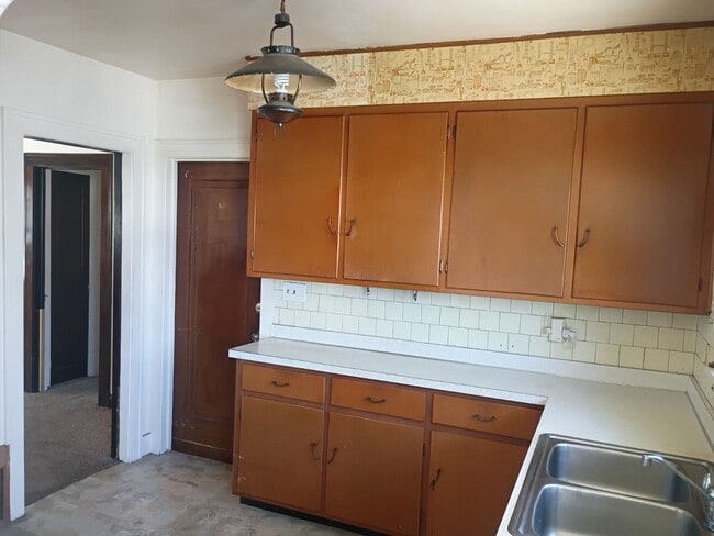 Building Photo - 17926 E Park Dr