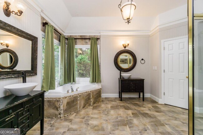 Building Photo - 6710 Timber Cove Pointe