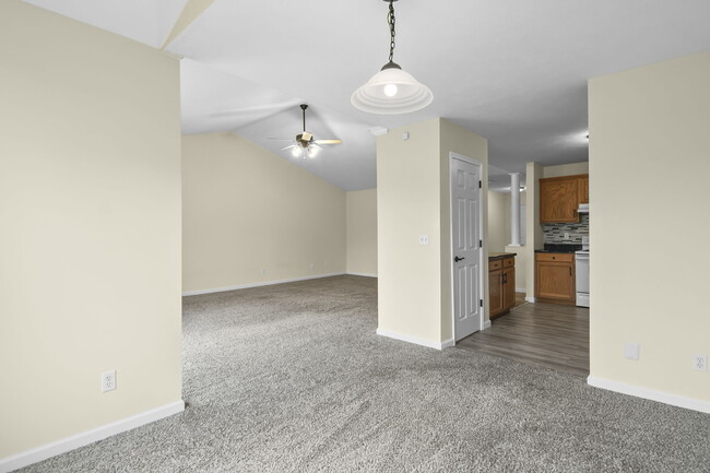 Building Photo - 2820 Wordsworth Dr