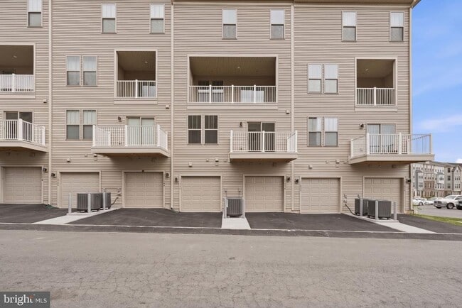 Building Photo - 1104 Dabney Dr