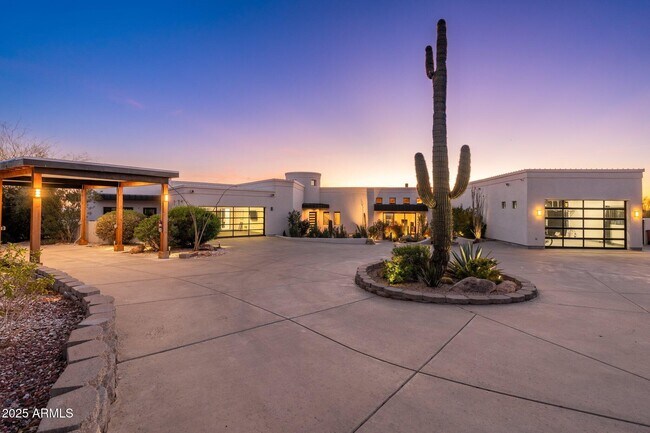 Building Photo - 9525 E Buckskin Trail