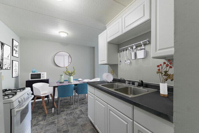 Interior Photo - 1707 Glenwood Ave