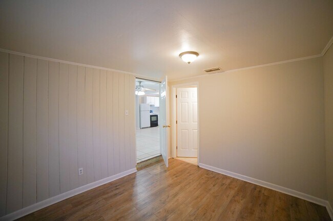 Building Photo - 3424 Orlando Dr