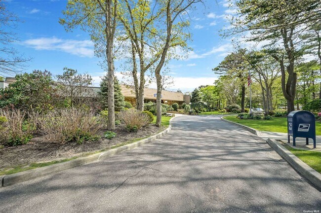 Building Photo - 339 Birchwood Rd