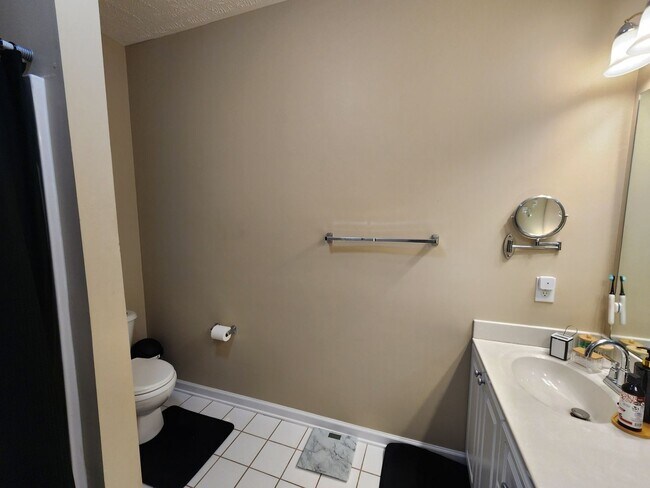 Building Photo - 3109 Wisteria Ln