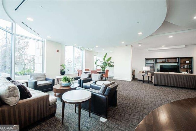 Building Photo - 2795 Peachtree Rd