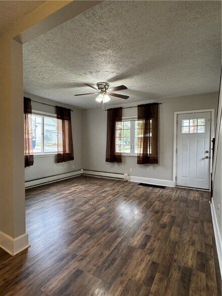 Building Photo - 70 9th St