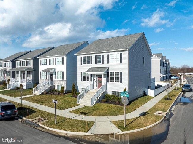 Primary Photo - 247 Breeding Blvd