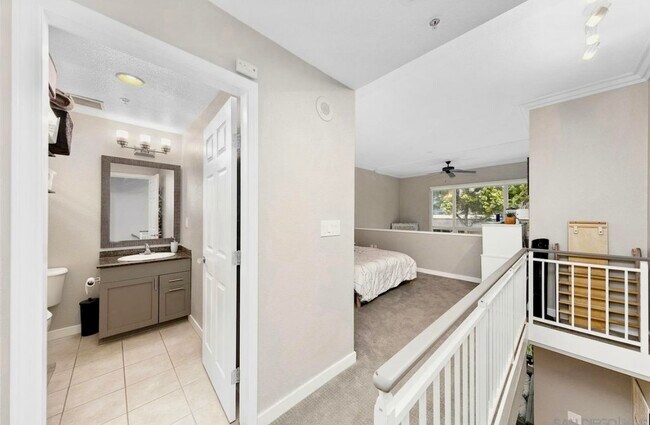 Bedroom/Bathroom - 1240 India St