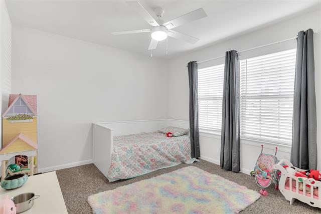 Building Photo - 707 Range Dr