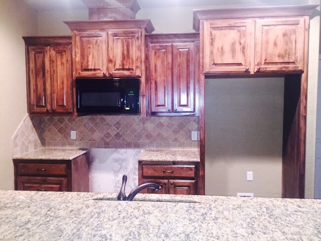 Building Photo - 534-536 Old Highway 80