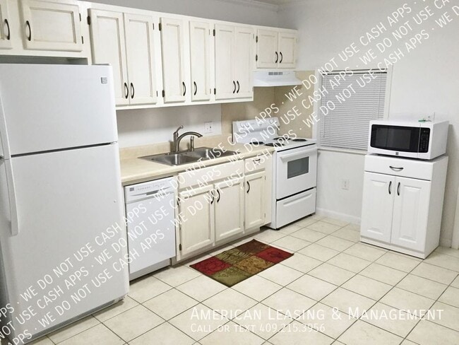 Building Photo - 205 22nd St