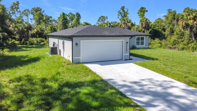 Building Photo - Brand New Home in North Port *3 Bedrooms &...