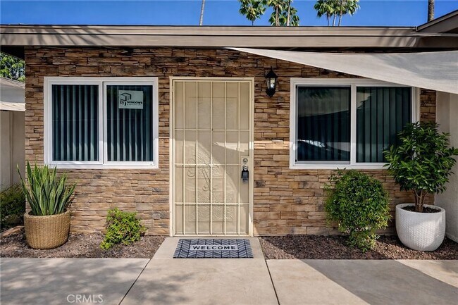 Building Photo - 74402 Abronia Trail