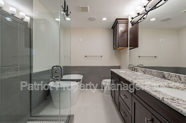 Building Photo - 5514 N 79th Pl