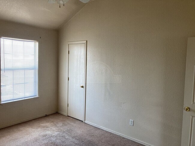 Building Photo - 4507 Jeff Scott Dr
